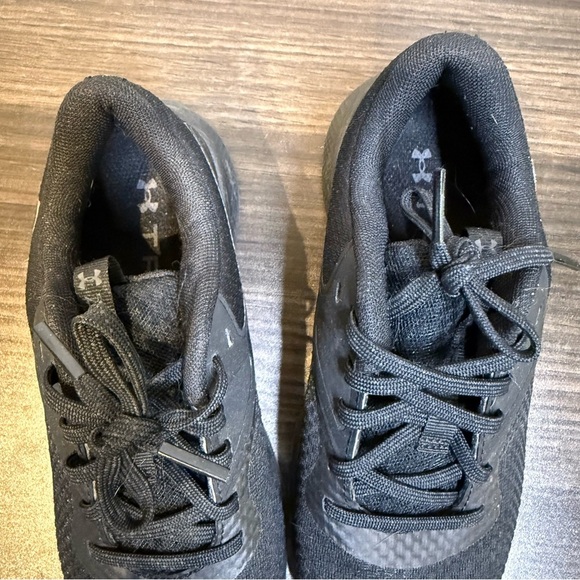 Under Armour | Black Women's 5.5 Athletic / Traning black Shoes - Picture 3 of 5